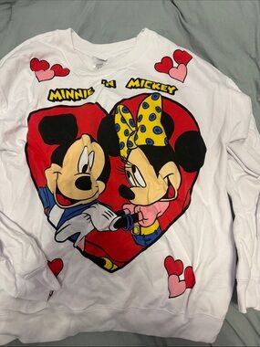 Women Minnie & Mickey Graphic Sweatshirt - White with Red Heart